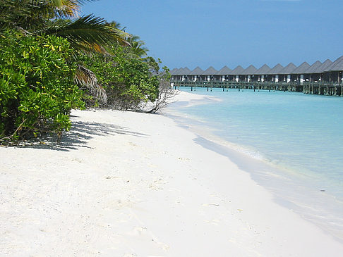 Der weiße Sandstrand Foto 