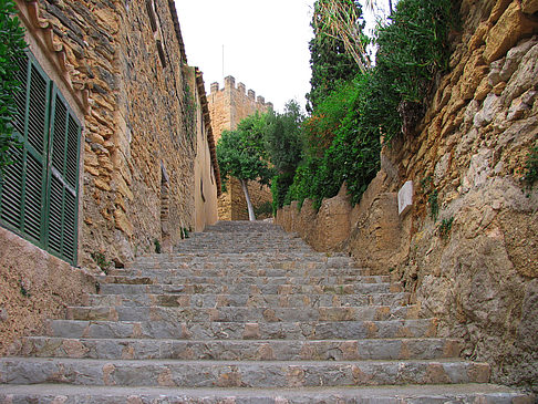 147 Treppenstufen zur Festung - Mallorca